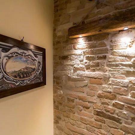 Il Castello Affittacamere Hotell *